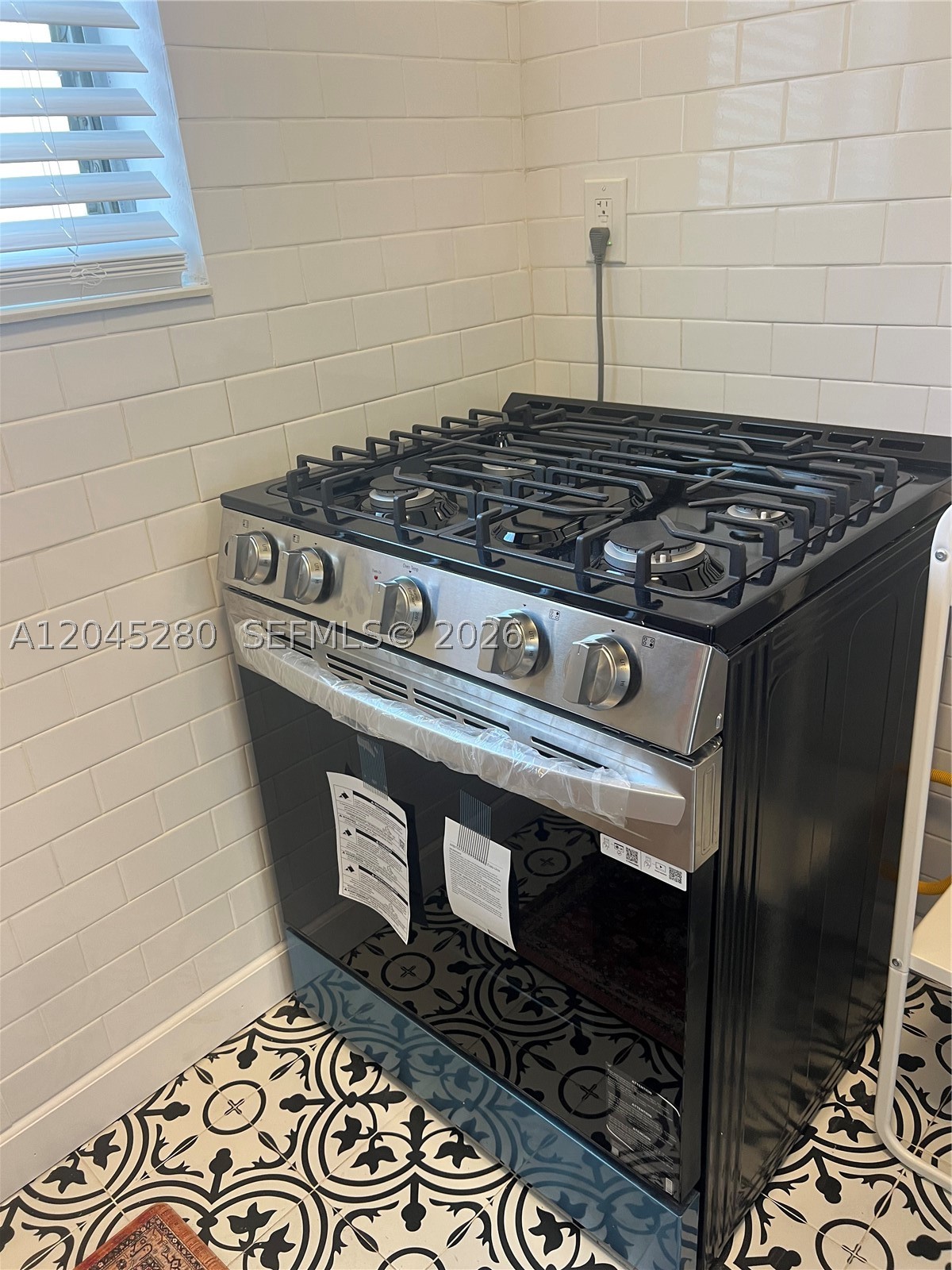 THE WILLIAM LEE CONDO - Residential Lease
