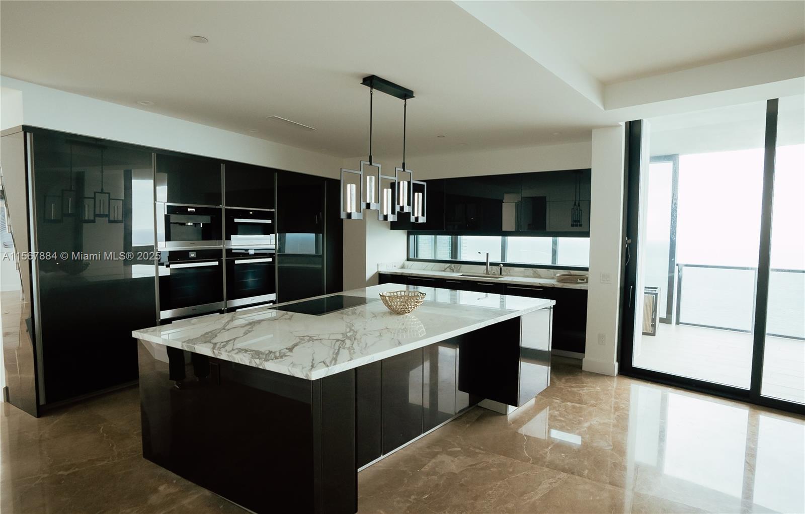 18555 COLLINS AVENUE COND - Residential