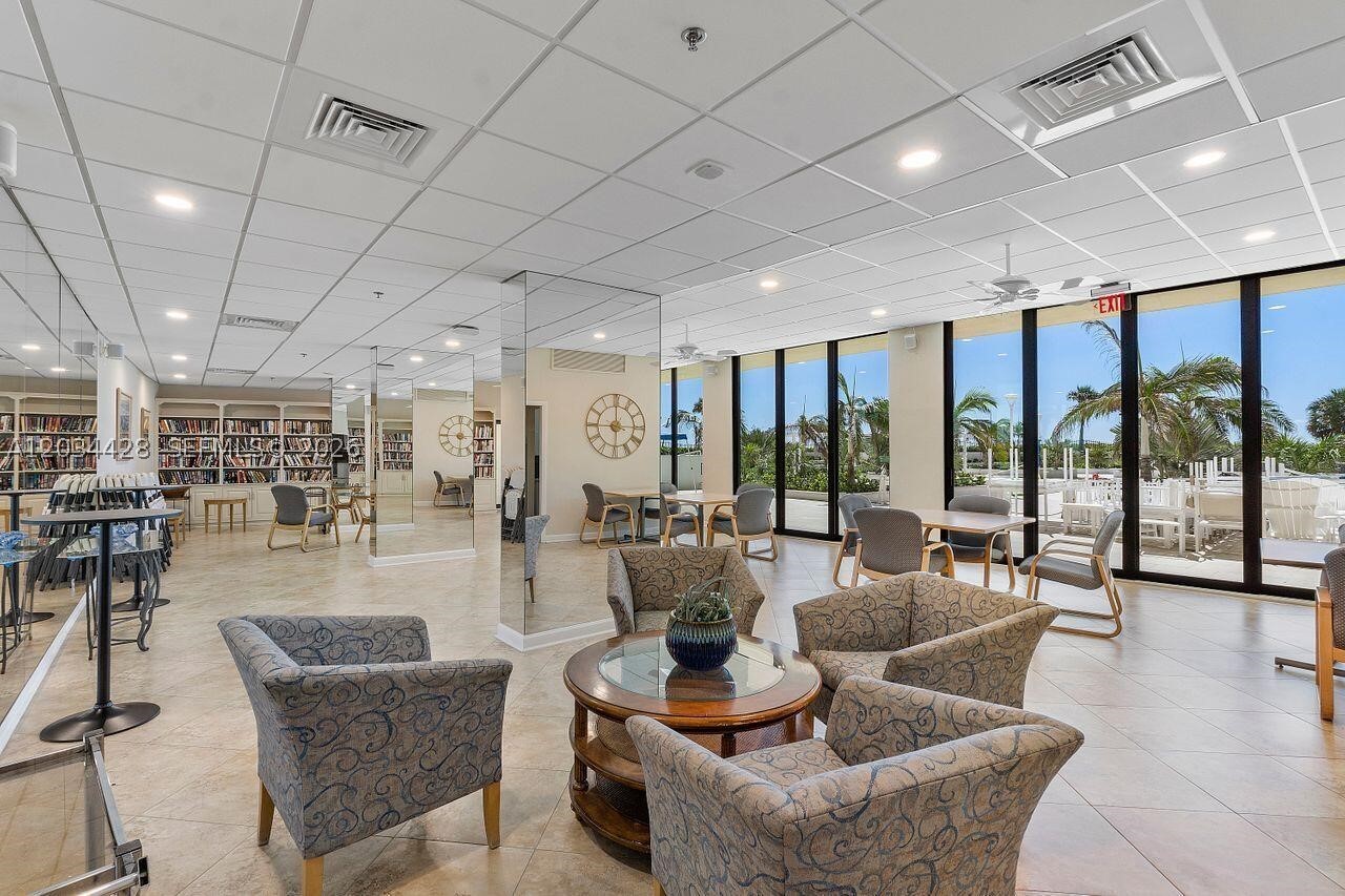 OCEAN TRAIL CONDO I - Residential