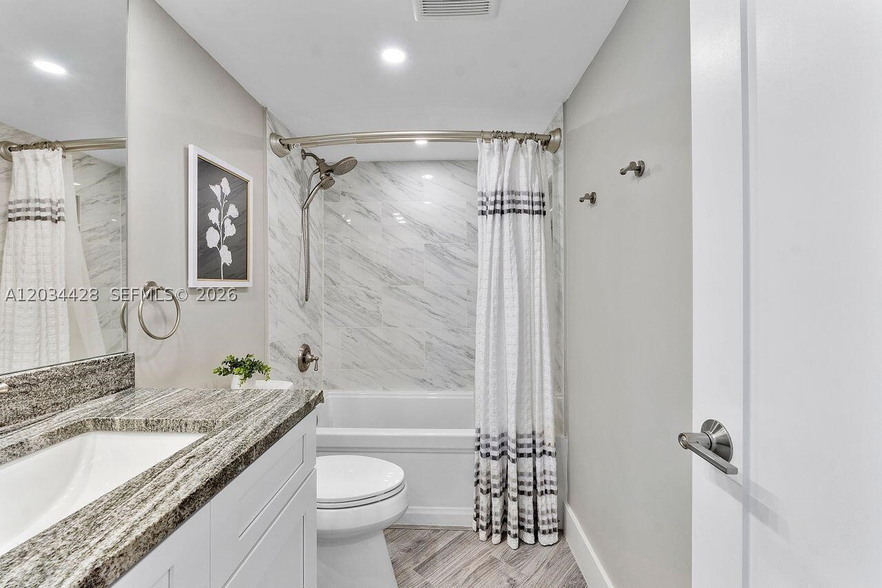 OCEAN TRAIL CONDO I - Residential