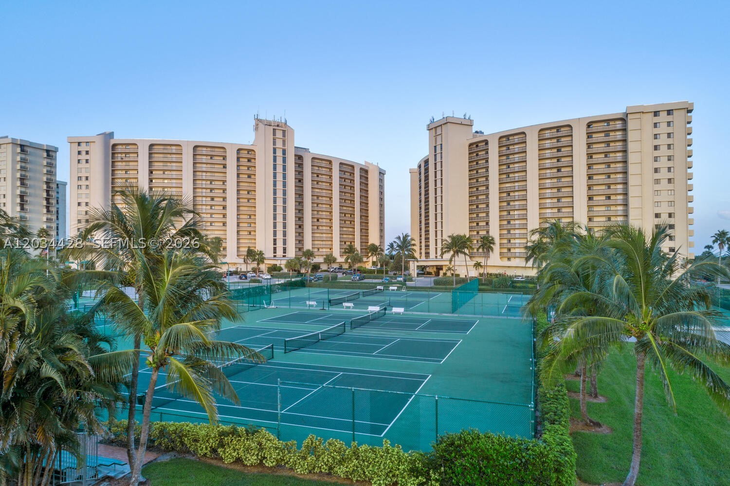 OCEAN TRAIL CONDO I - Residential