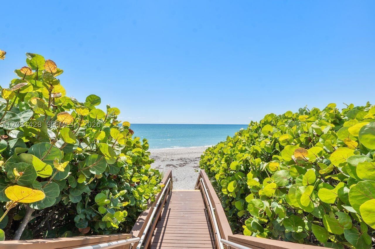 OCEAN TRAIL CONDO I - Residential