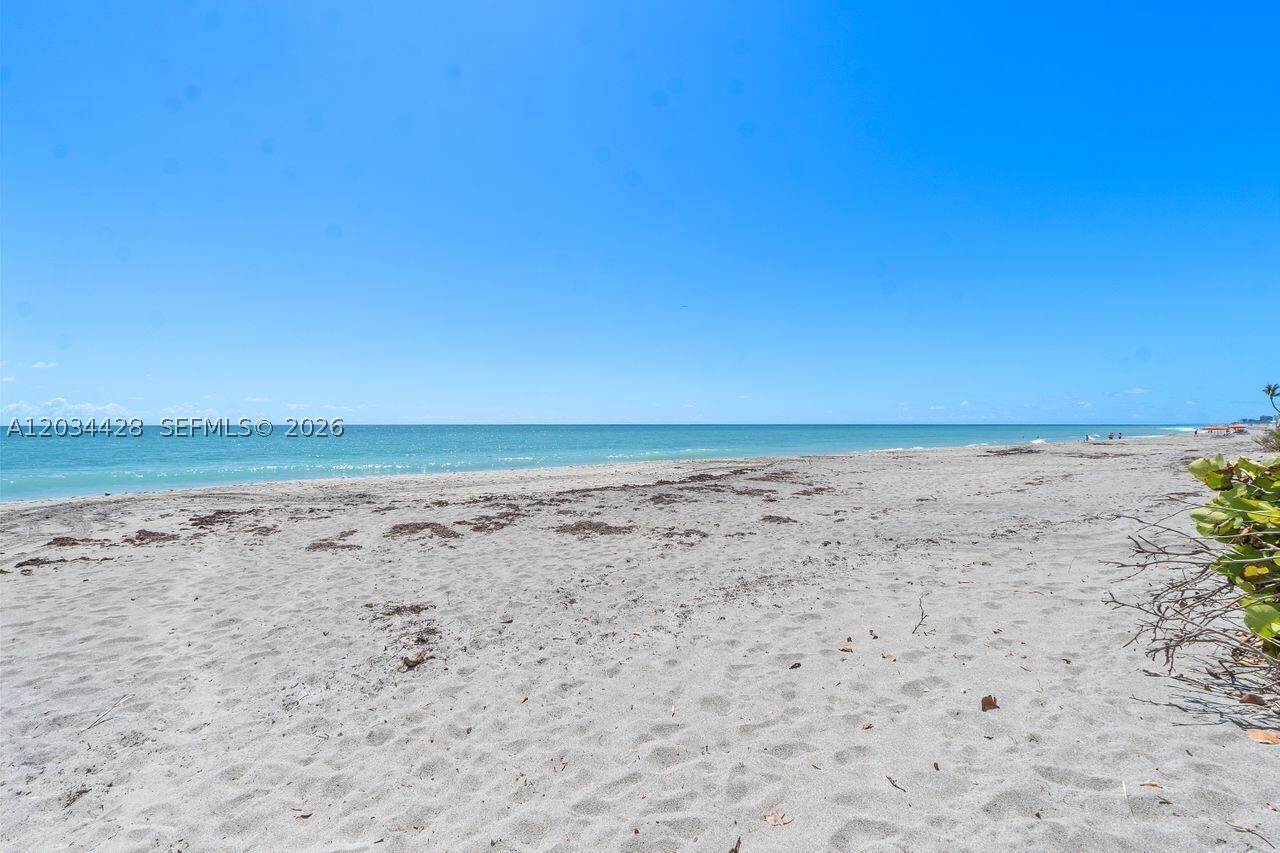 OCEAN TRAIL CONDO I - Residential