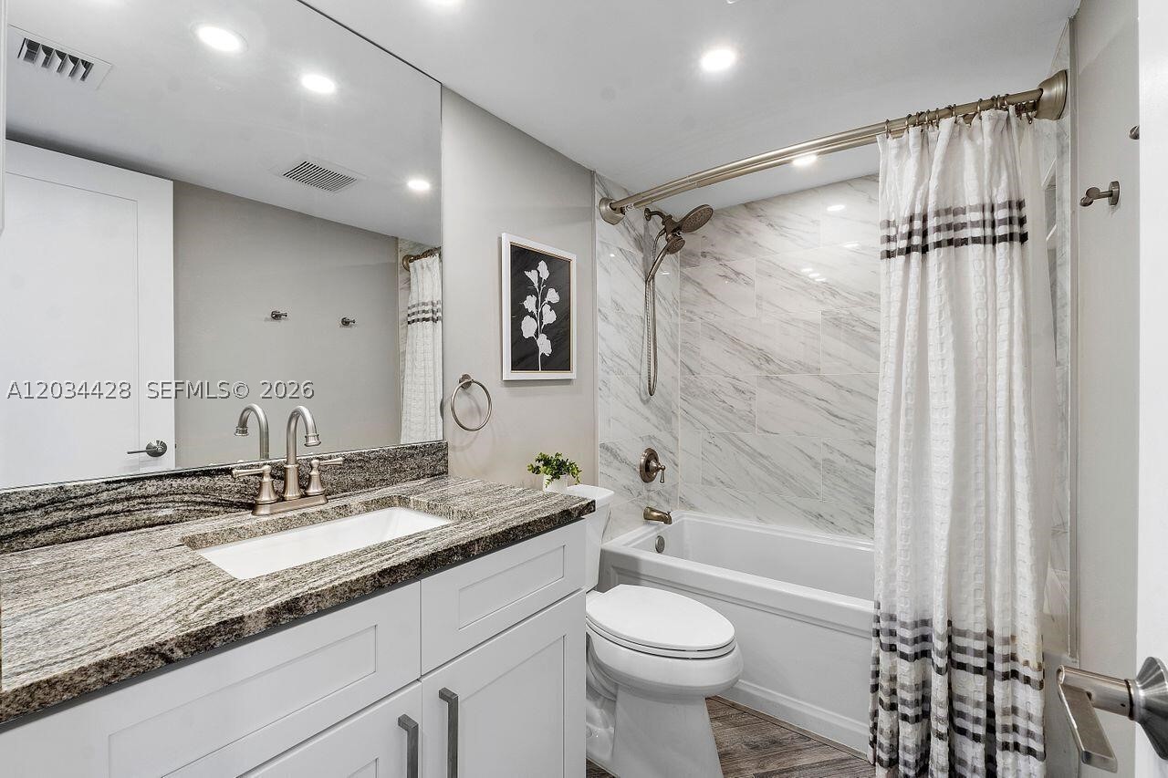 OCEAN TRAIL CONDO I - Residential