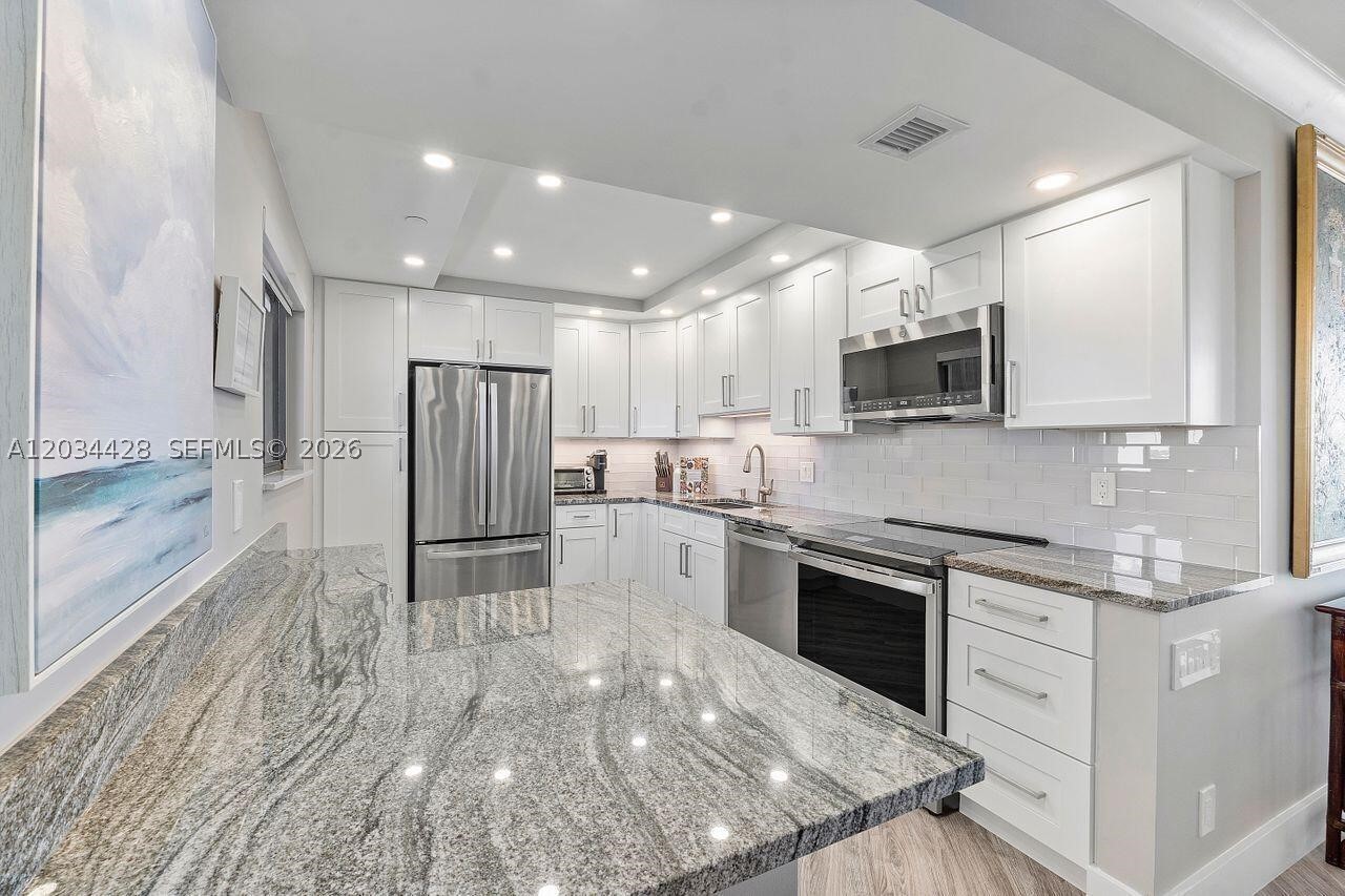 OCEAN TRAIL CONDO I - Residential