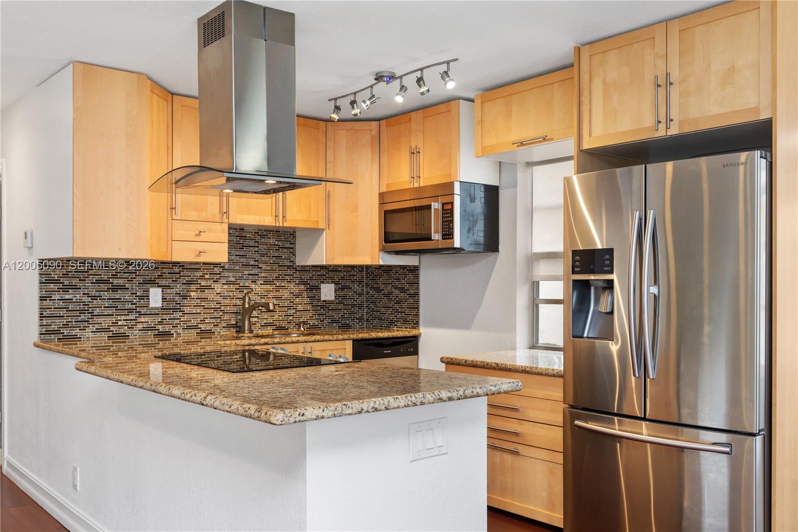 KINGS POINT NORMANDY COND - Residential