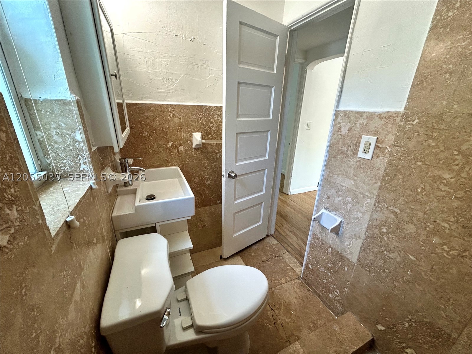 Fifth Ave Gardens - Residential Lease