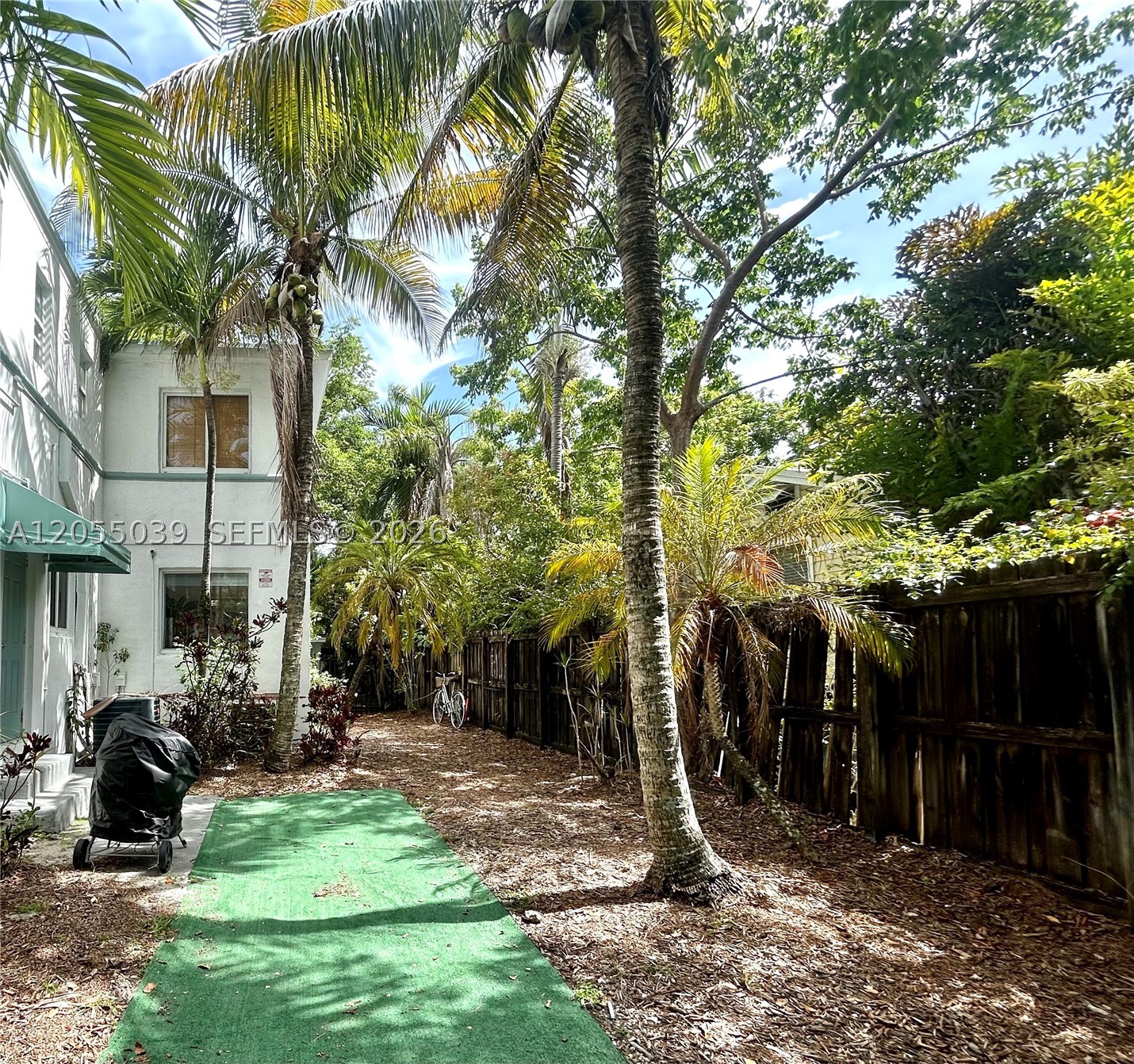 Fifth Ave Gardens - Residential Lease