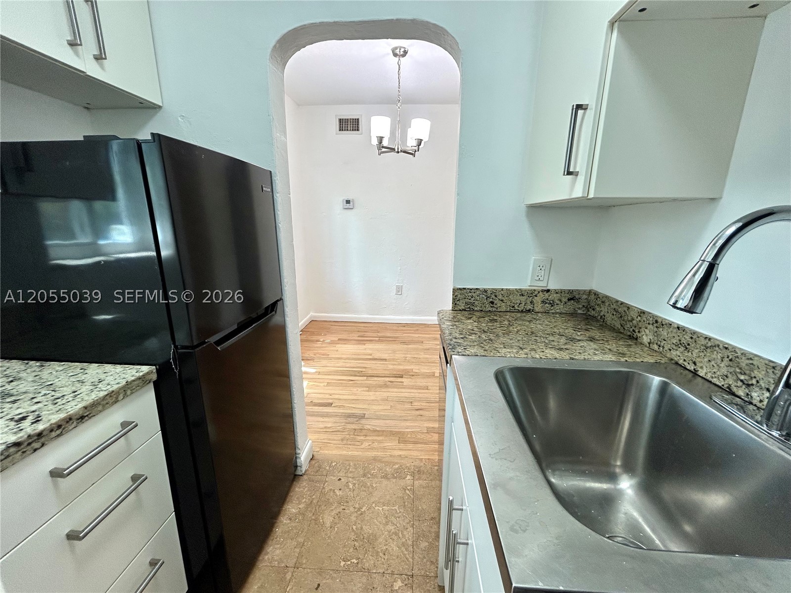 Fifth Ave Gardens - Residential Lease
