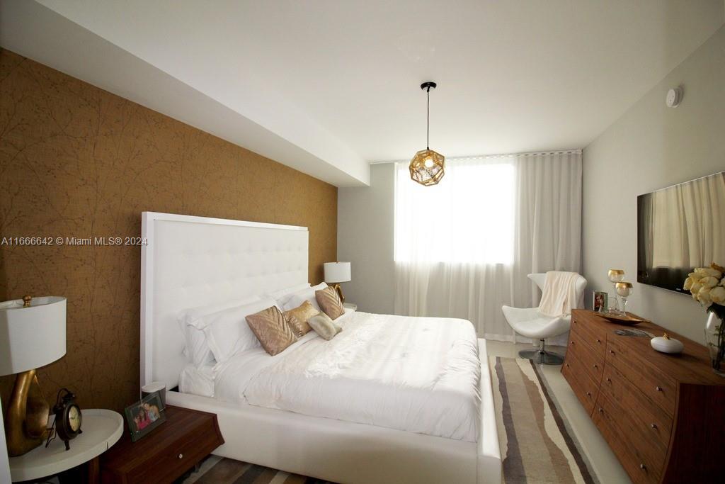 GRAND BAY COMMONS SOUTH - Residential Lease