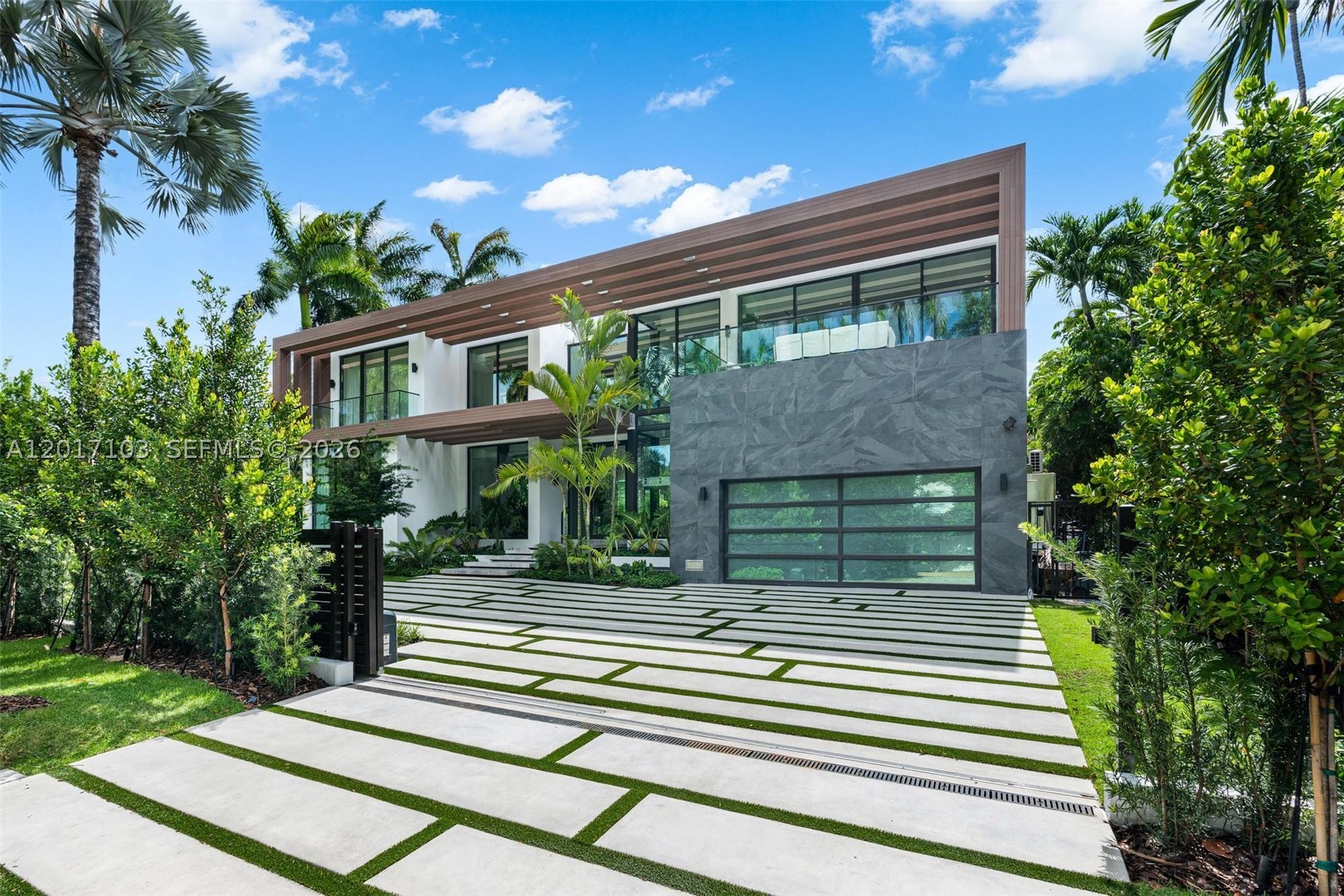 SUNSET ISLANDS-ISLAND NO - Residential