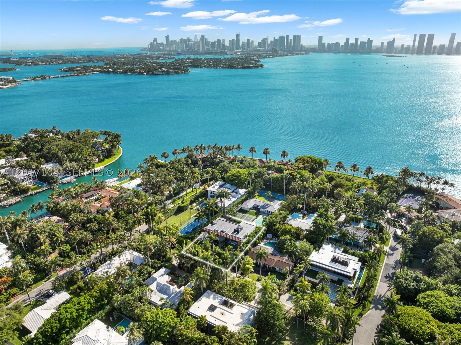 SUNSET ISLANDS-ISLAND NO - Residential