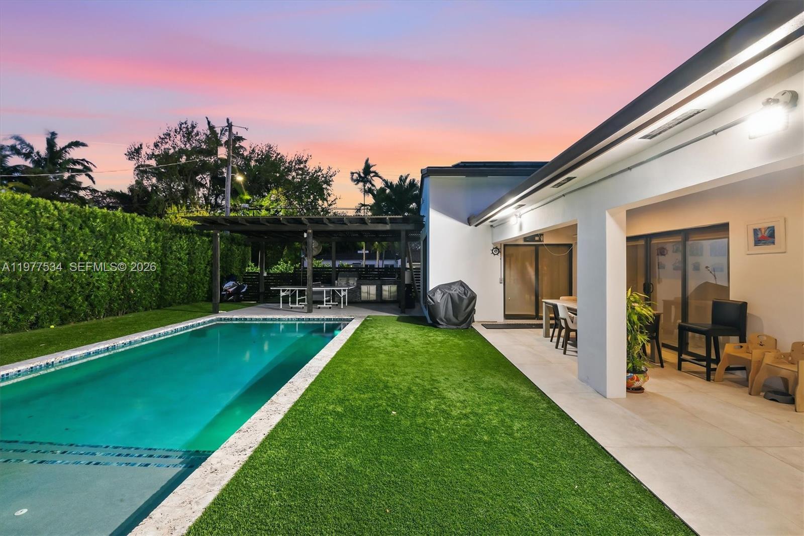 MIAMI SHORES SEC 3 - Residential