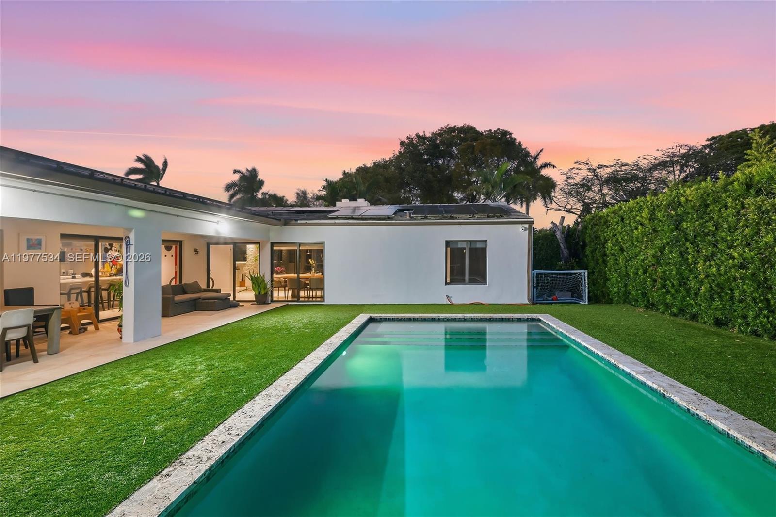MIAMI SHORES SEC 3 - Residential