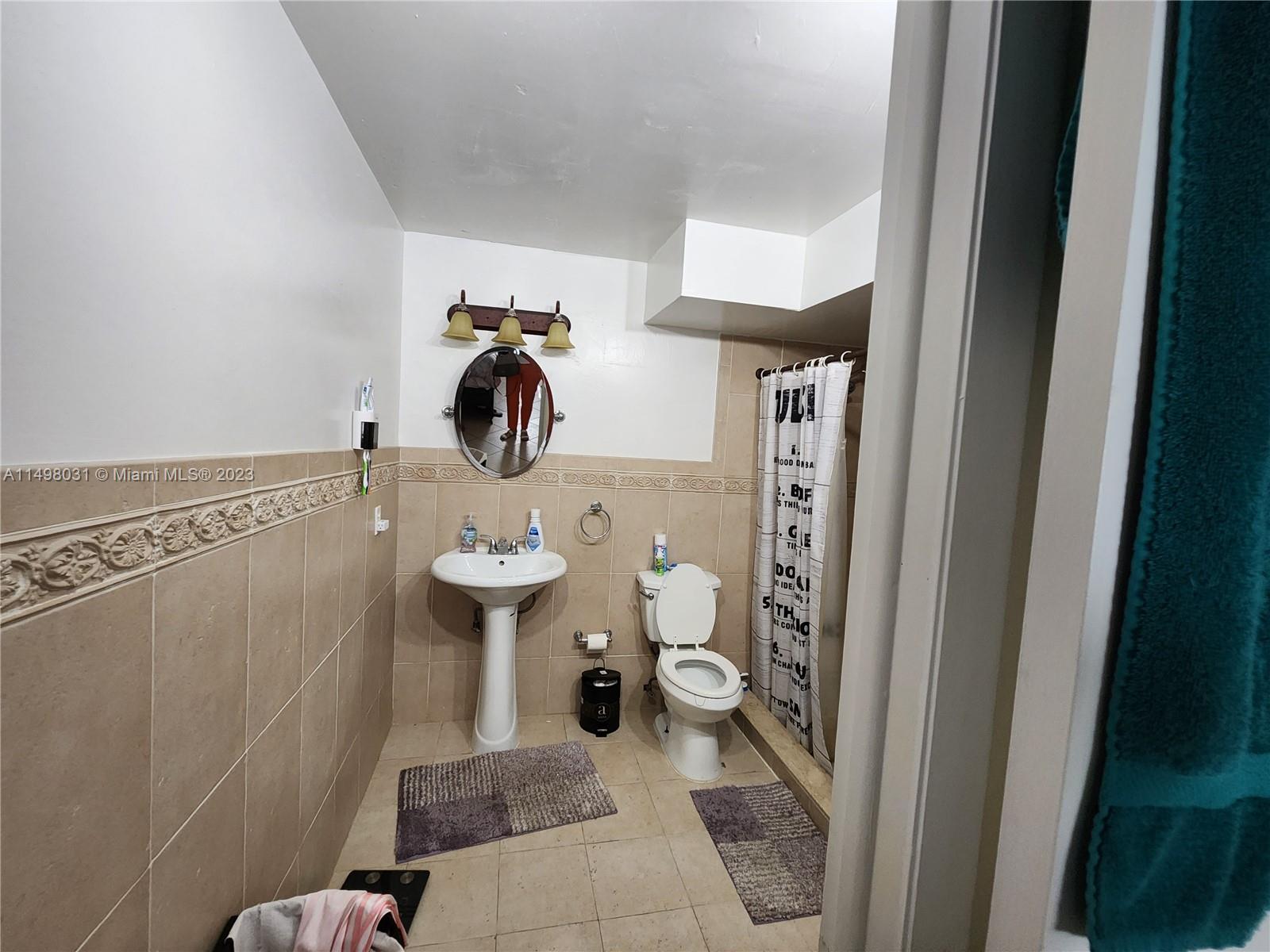 CARMEL LAKES CONDO NO 10 - Residential Lease