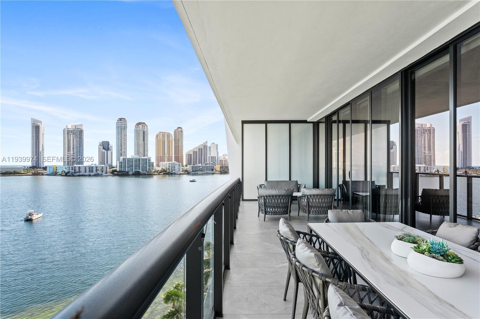 PRIVE CONDO - Residential