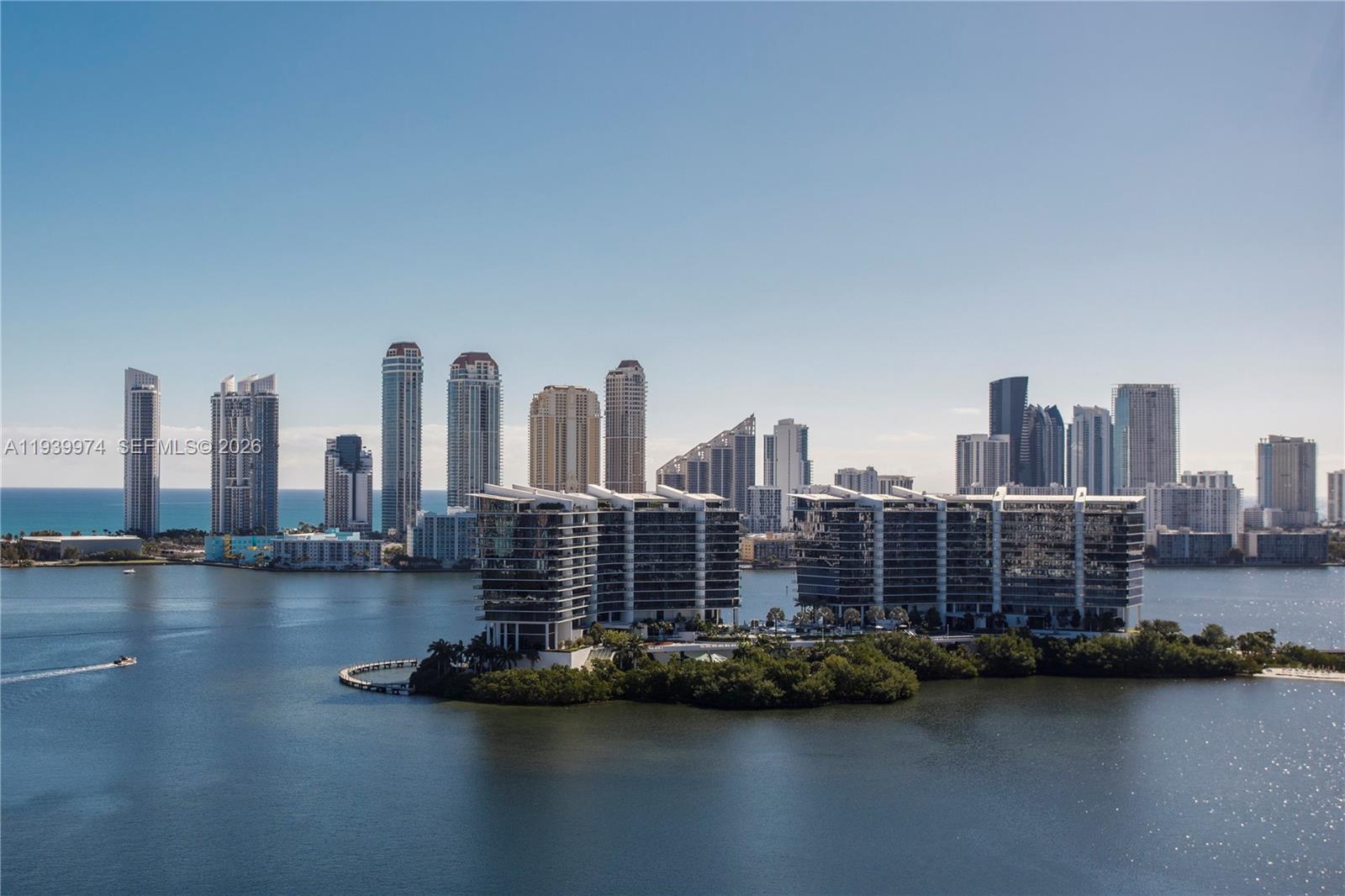 PRIVE CONDO - Residential
