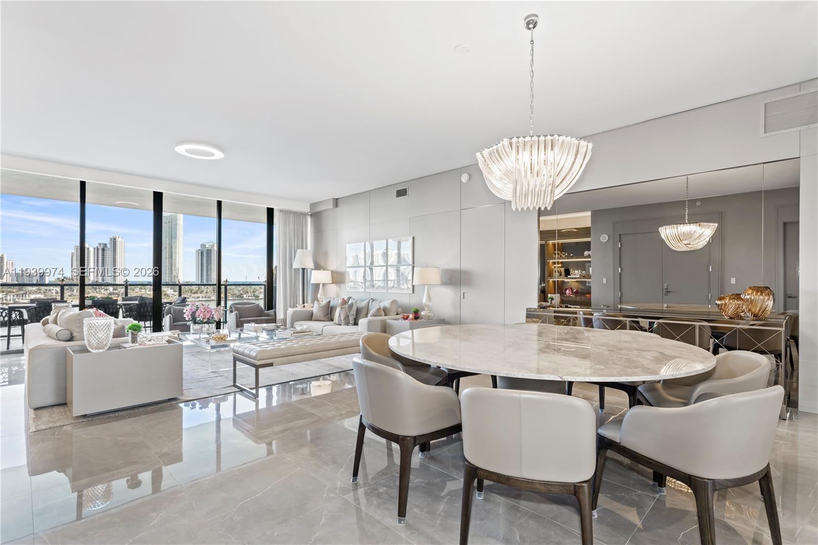 PRIVE CONDO - Residential