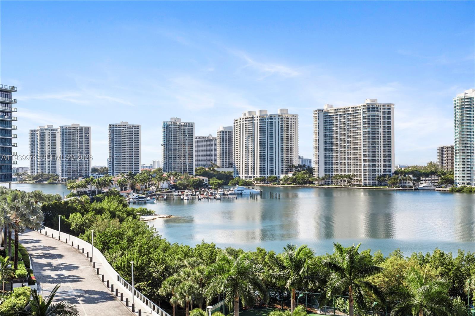 PRIVE CONDO - Residential