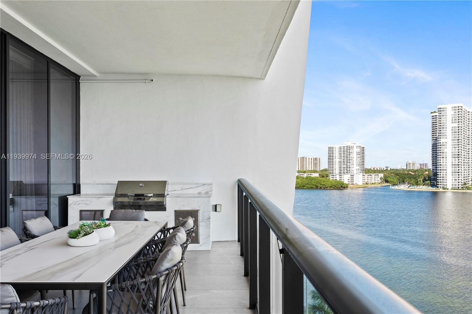PRIVE CONDO - Residential