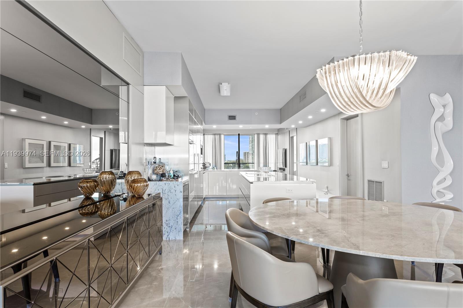 PRIVE CONDO - Residential