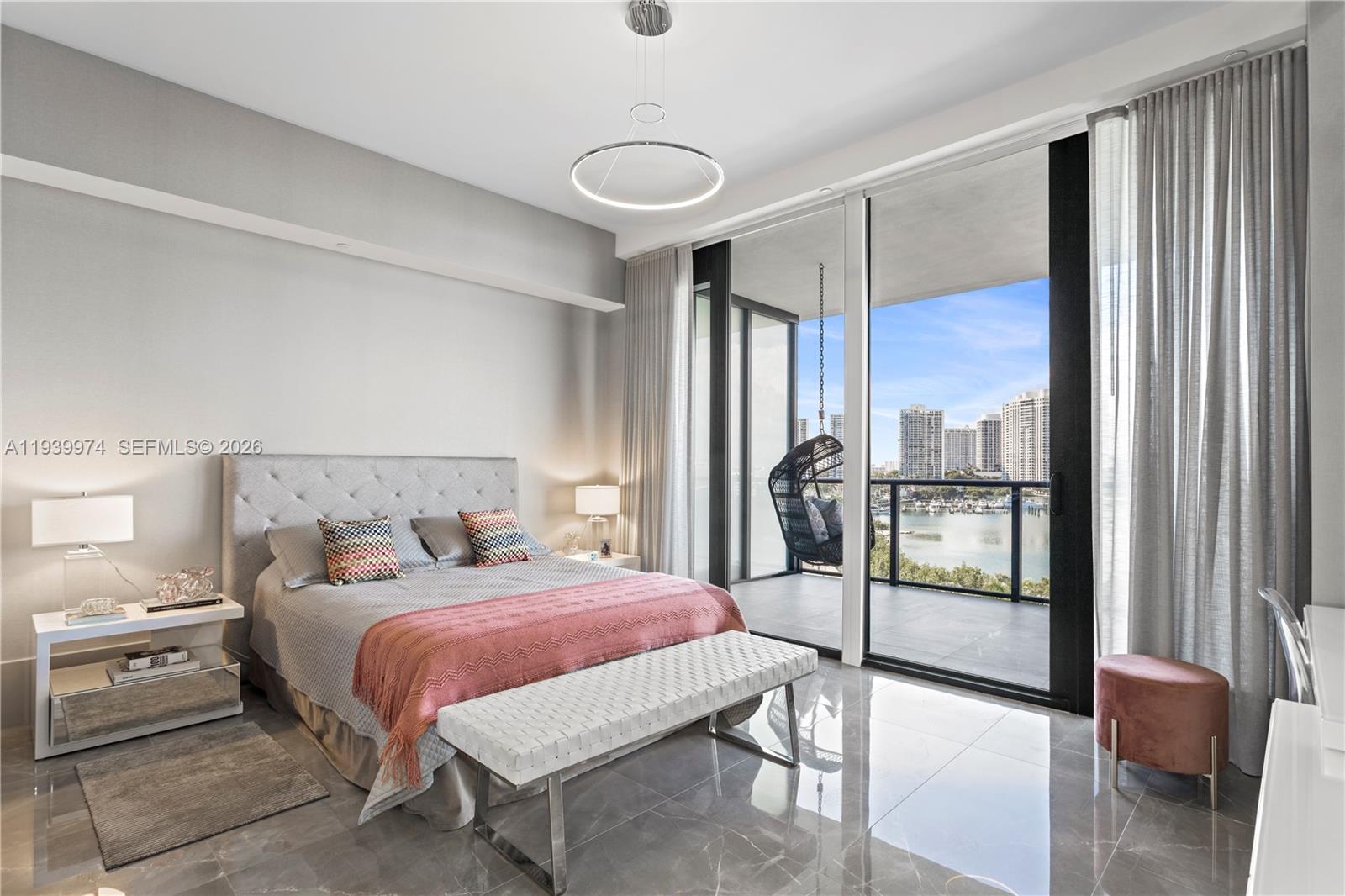 PRIVE CONDO - Residential