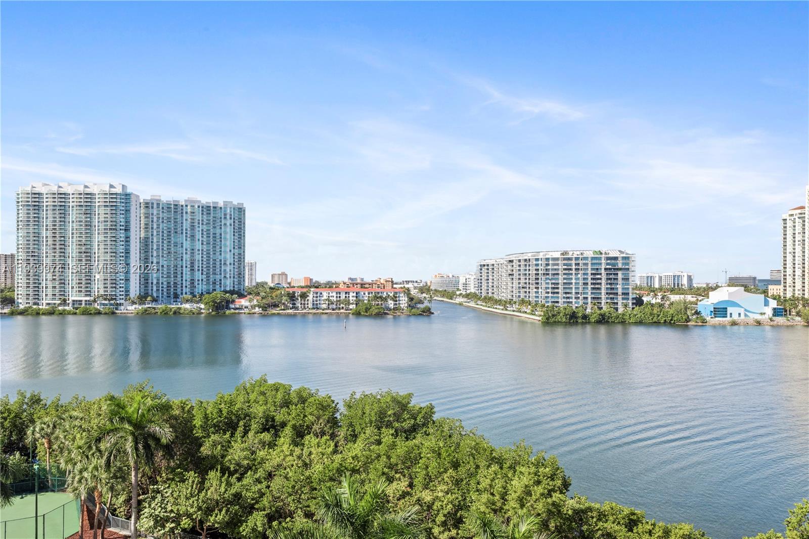 PRIVE CONDO - Residential