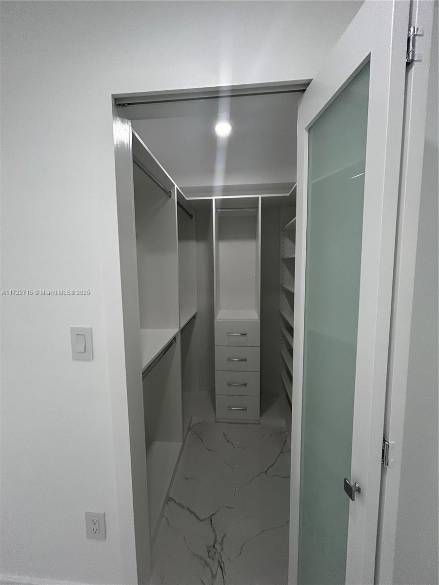 INTERNATIONAL PARK CONDO - Residential Lease