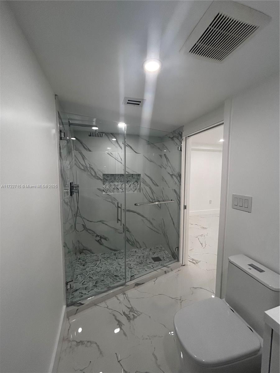 INTERNATIONAL PARK CONDO - Residential Lease
