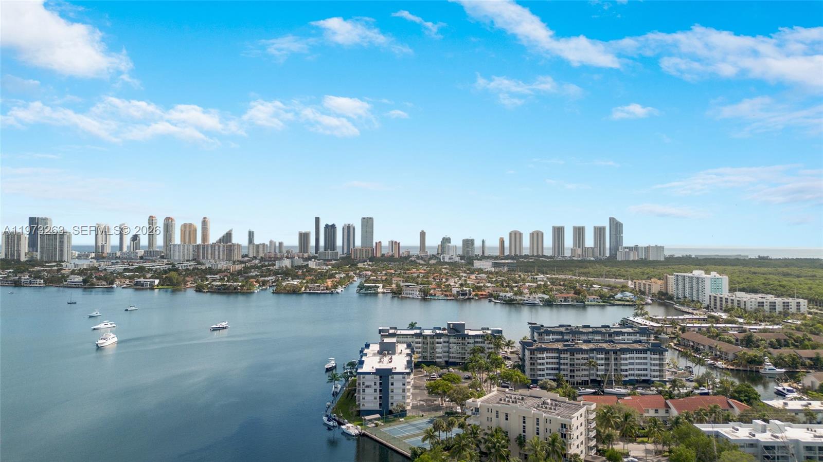 THE HARBOUR NORTH CONDO - Residential