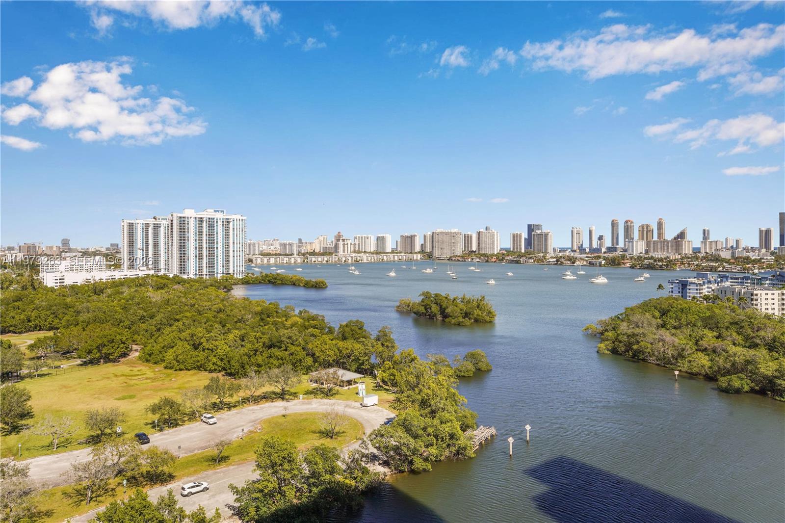 THE HARBOUR NORTH CONDO - Residential