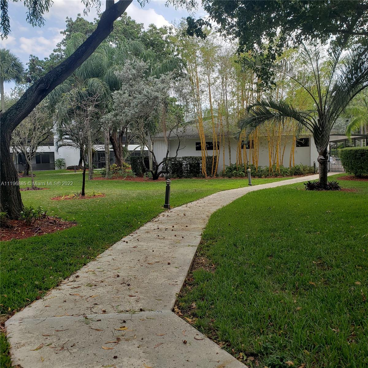SHERIDAN BY THE BEACH CON - Residential