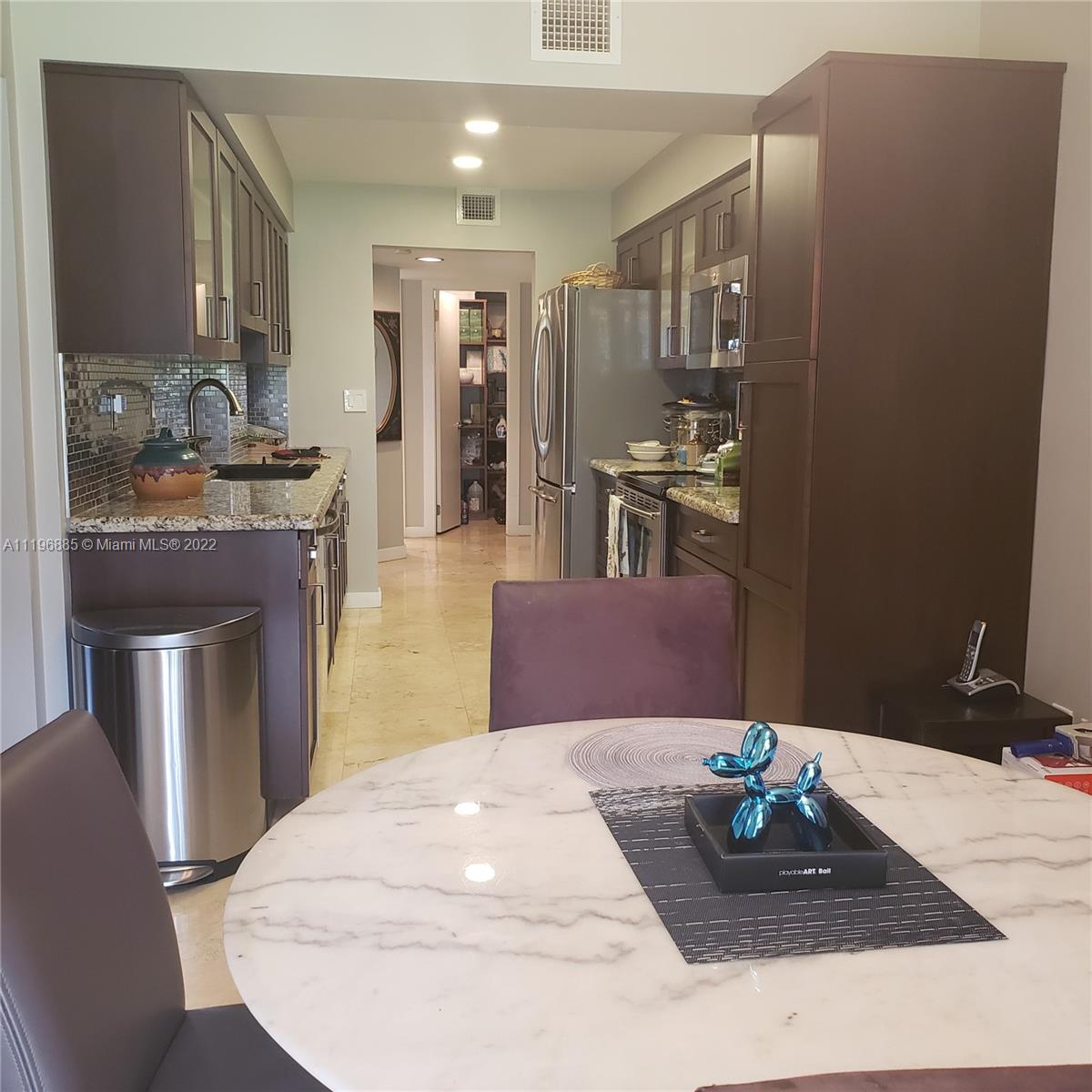 SHERIDAN BY THE BEACH CON - Residential