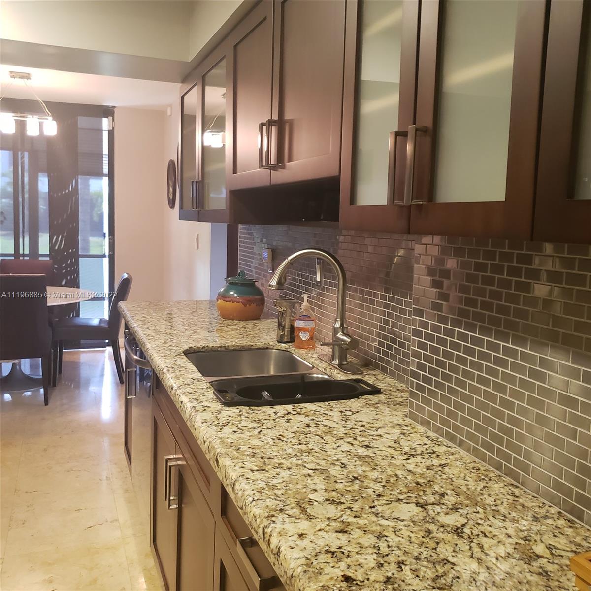 SHERIDAN BY THE BEACH CON - Residential