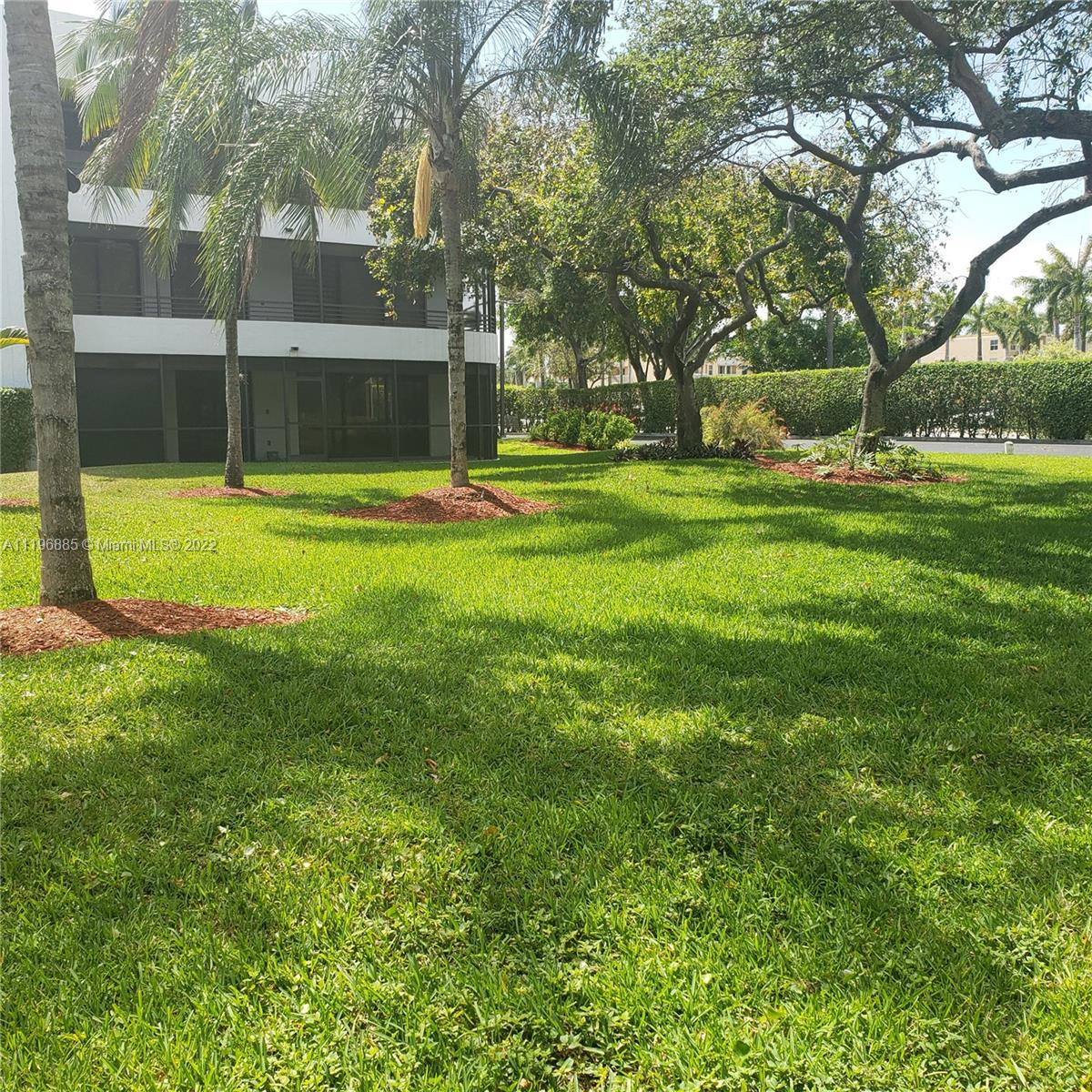 SHERIDAN BY THE BEACH CON - Residential