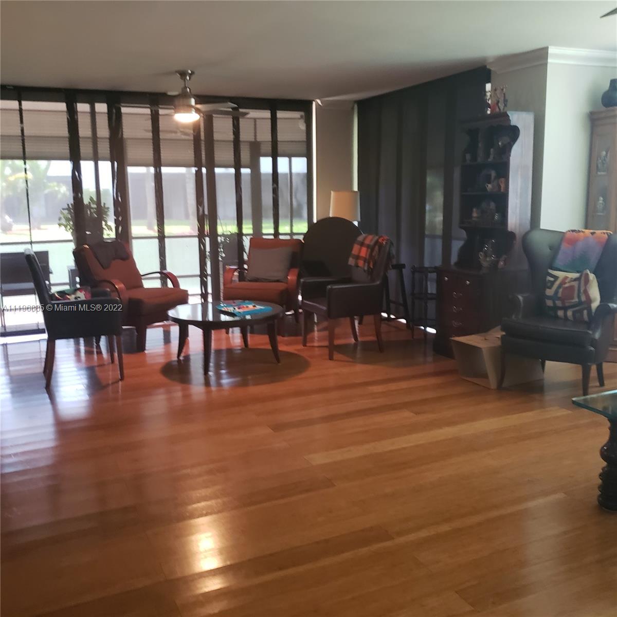 SHERIDAN BY THE BEACH CON - Residential