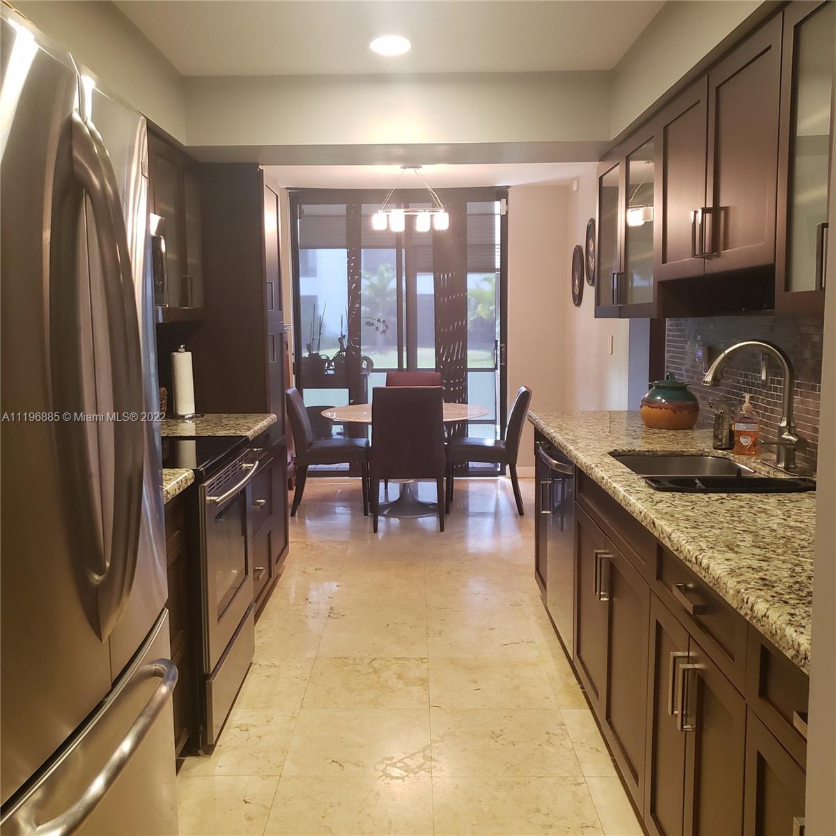 SHERIDAN BY THE BEACH CON - Residential