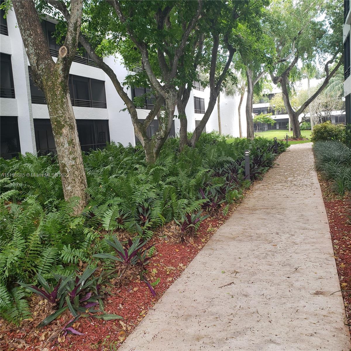SHERIDAN BY THE BEACH CON - Residential