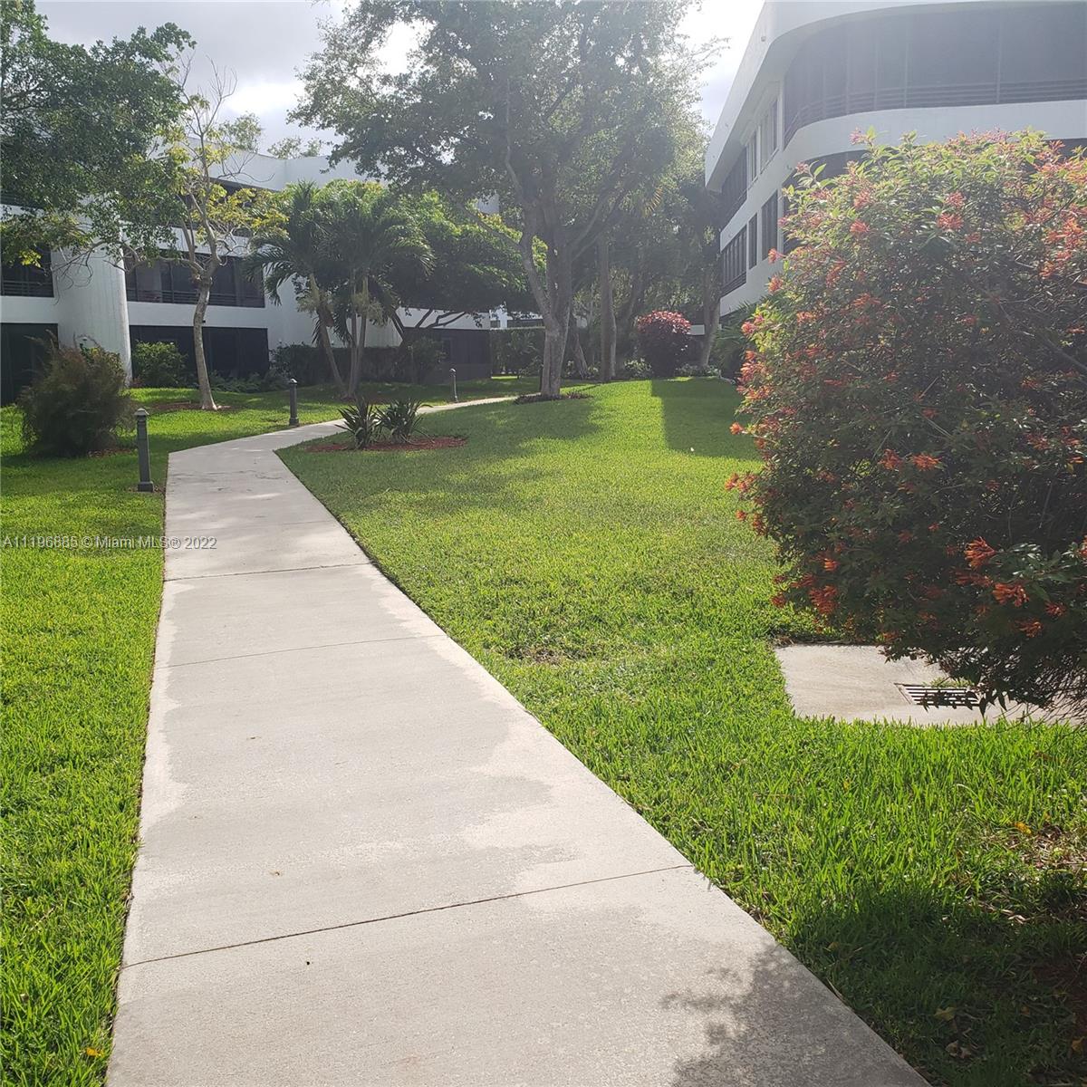 SHERIDAN BY THE BEACH CON - Residential