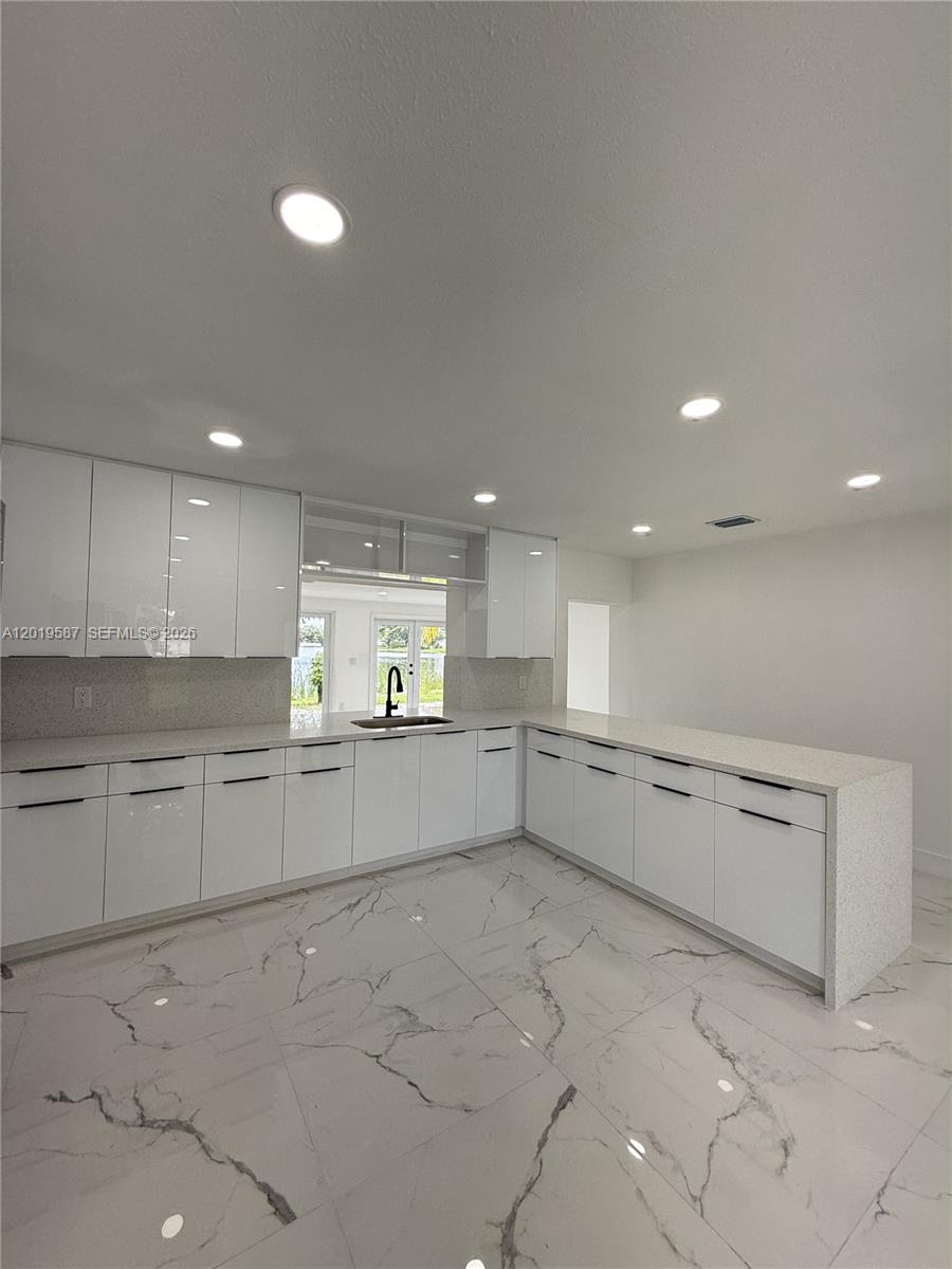 3RD ADDN TO STARLIGHT - Residential