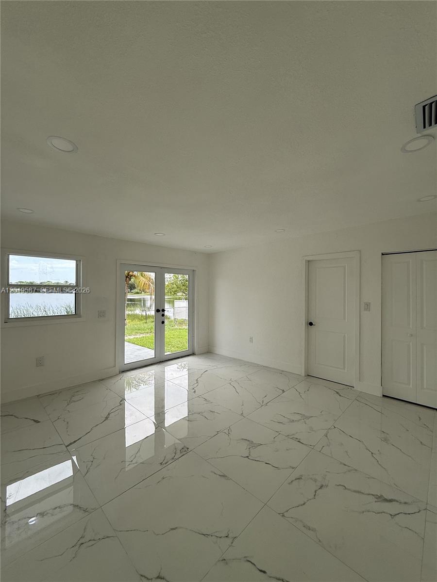 3RD ADDN TO STARLIGHT - Residential