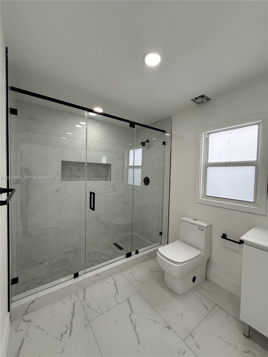 3RD ADDN TO STARLIGHT - Residential