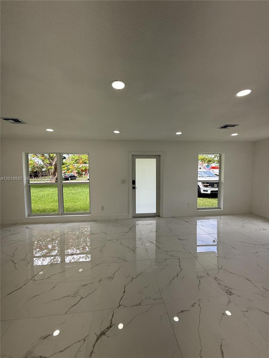 3RD ADDN TO STARLIGHT - Residential