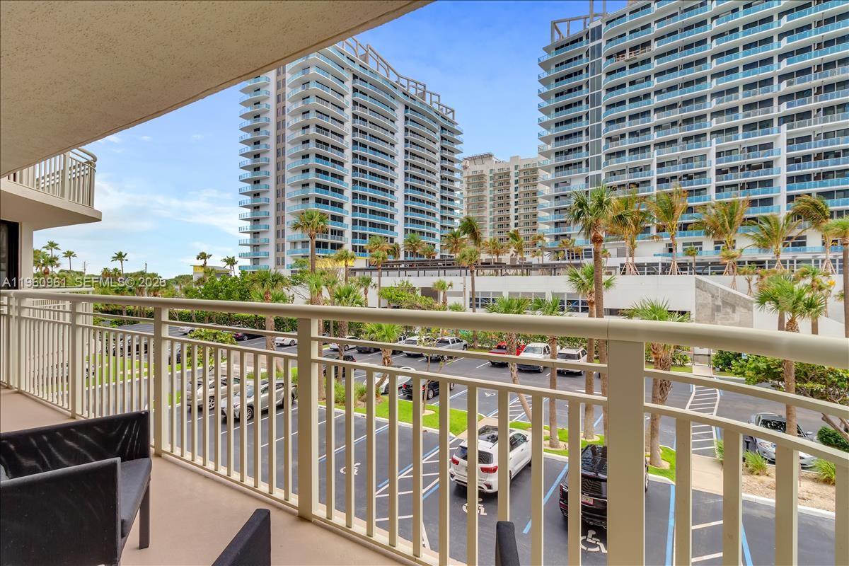 TIARA CONDO - Residential