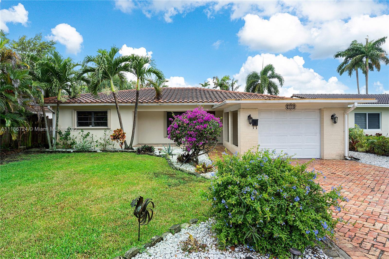 RIVER RIDGE - Residential