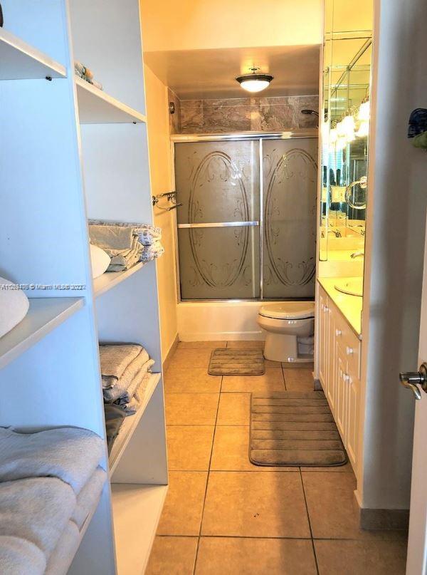 THE DECOPLAGE CONDO - Residential Lease