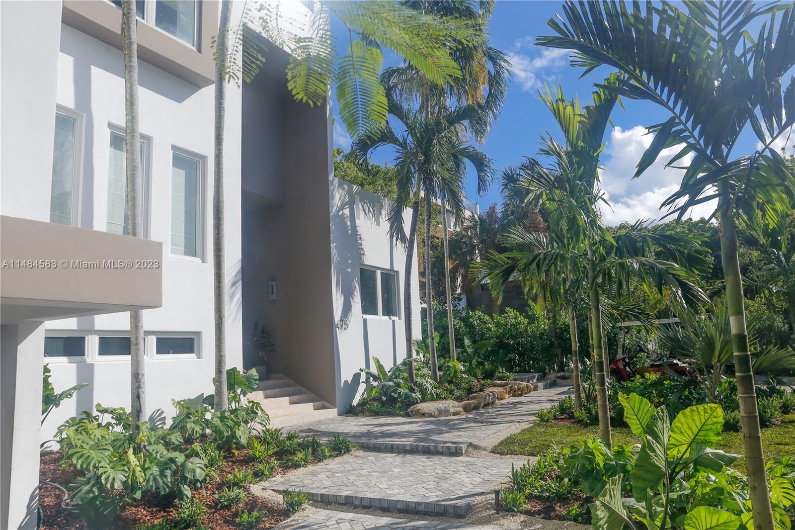 TROPICAL ISLE HOMES SUB 3 - Residential