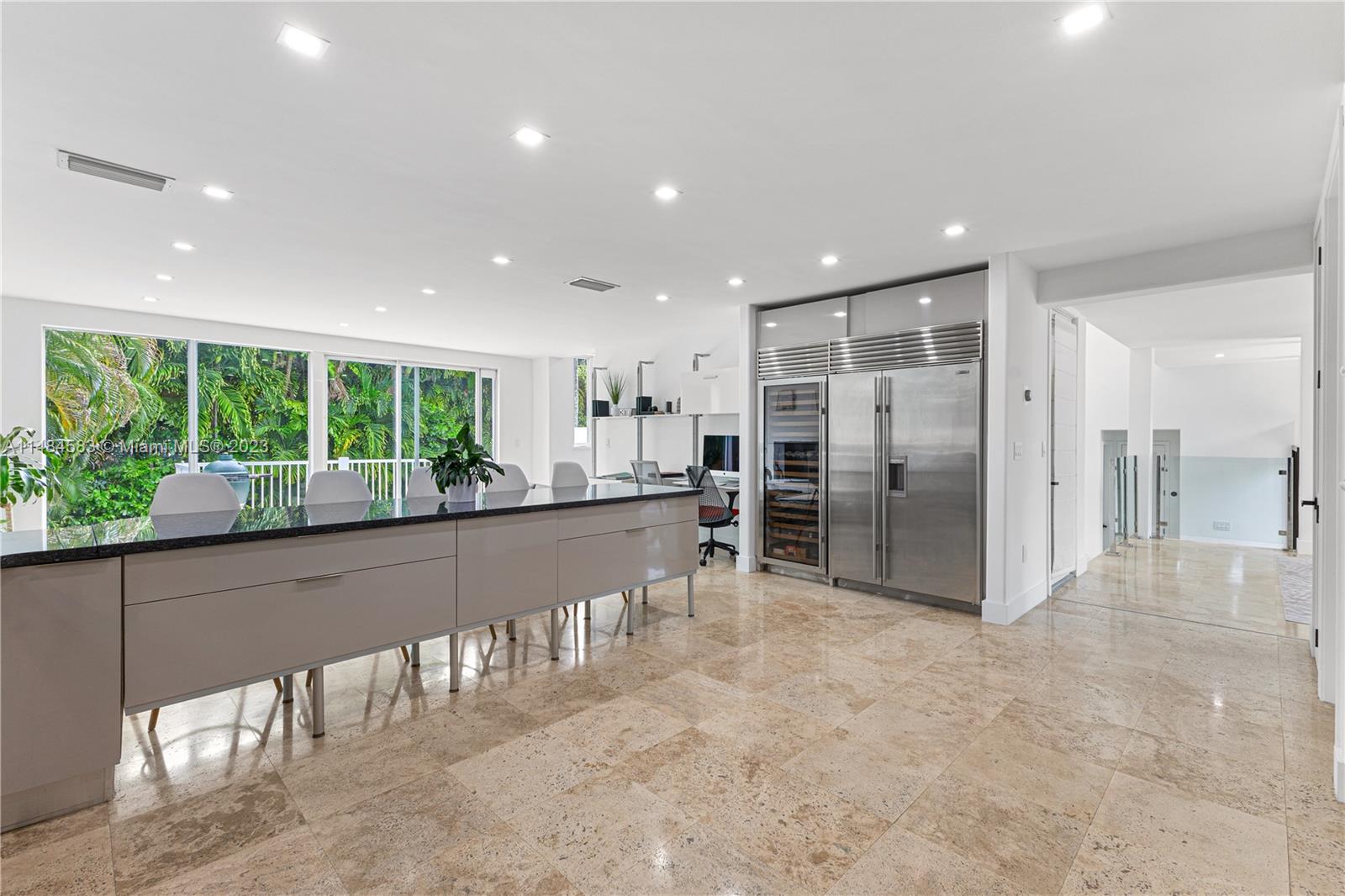 TROPICAL ISLE HOMES SUB 3 - Residential