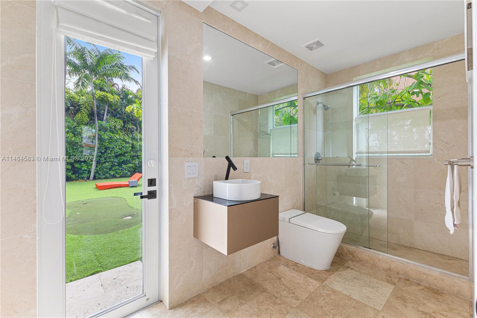 TROPICAL ISLE HOMES SUB 3 - Residential