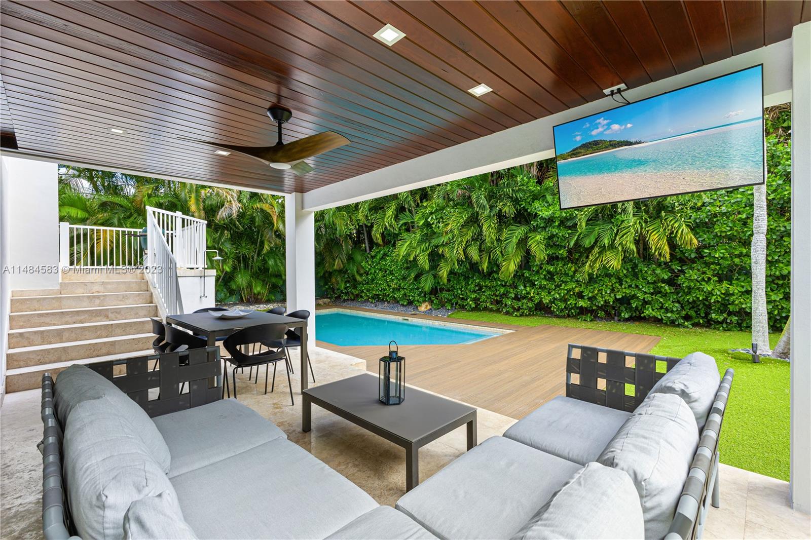 TROPICAL ISLE HOMES SUB 3 - Residential